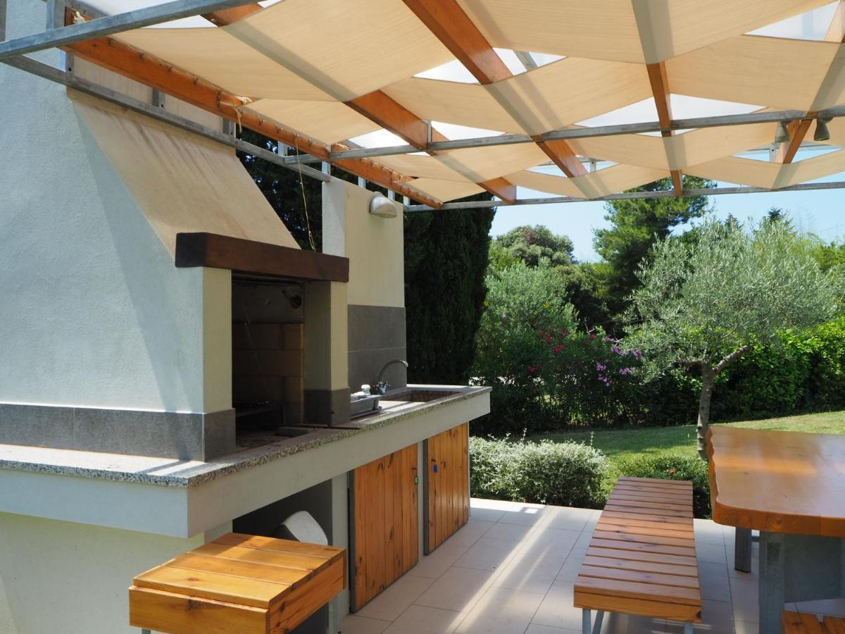 Casa Bamboo Banjole Exterior foto