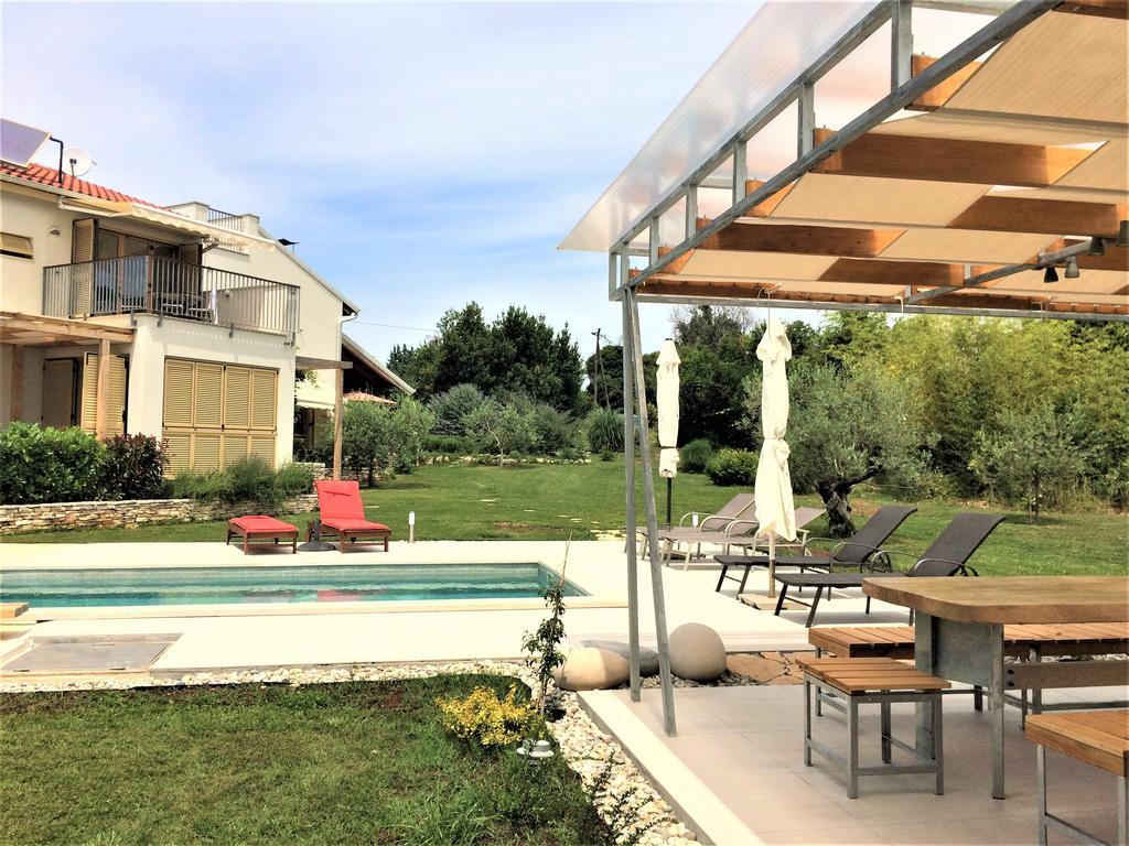 Casa Bamboo Banjole Exterior foto