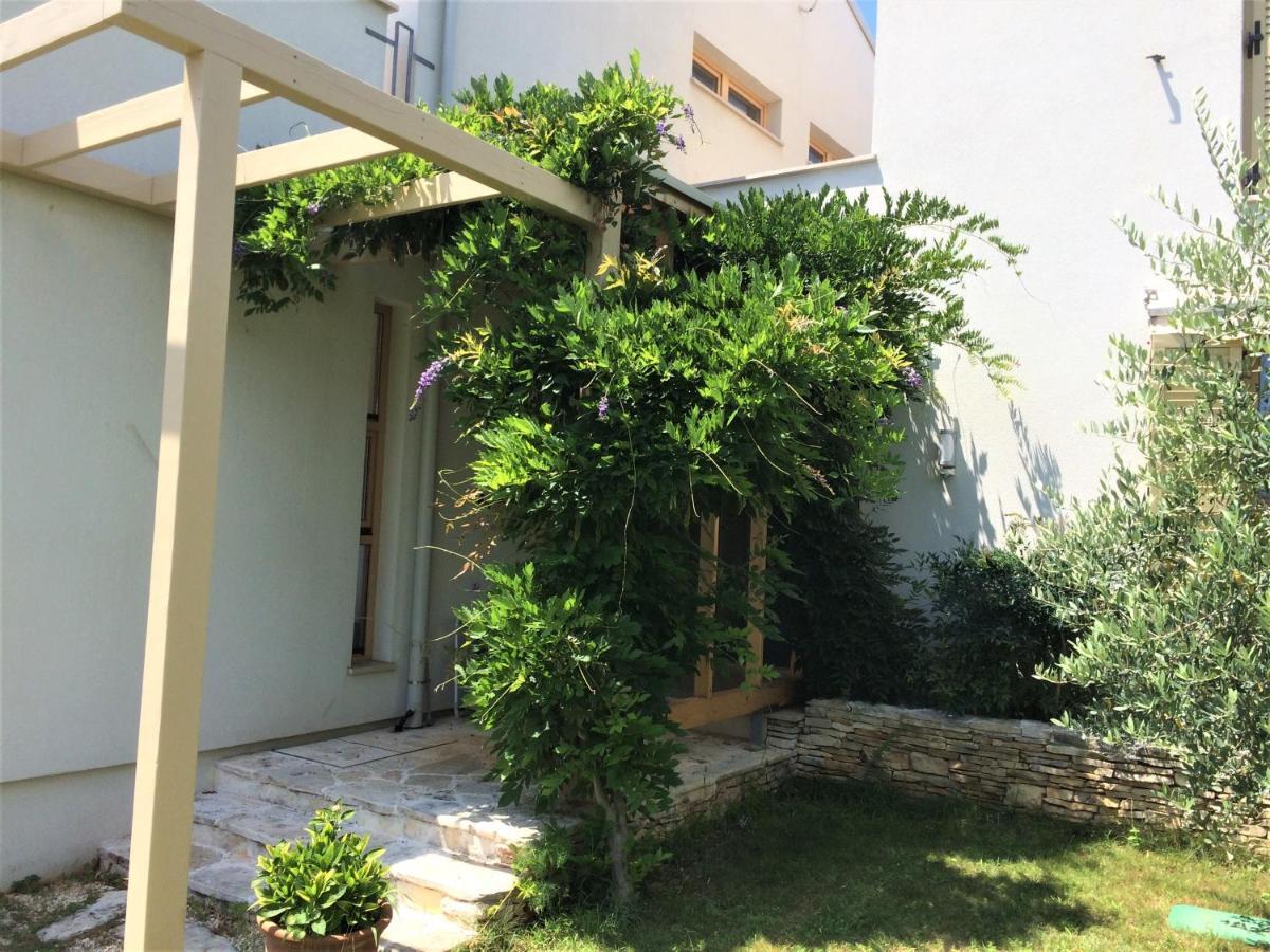 Casa Bamboo Banjole Exterior foto